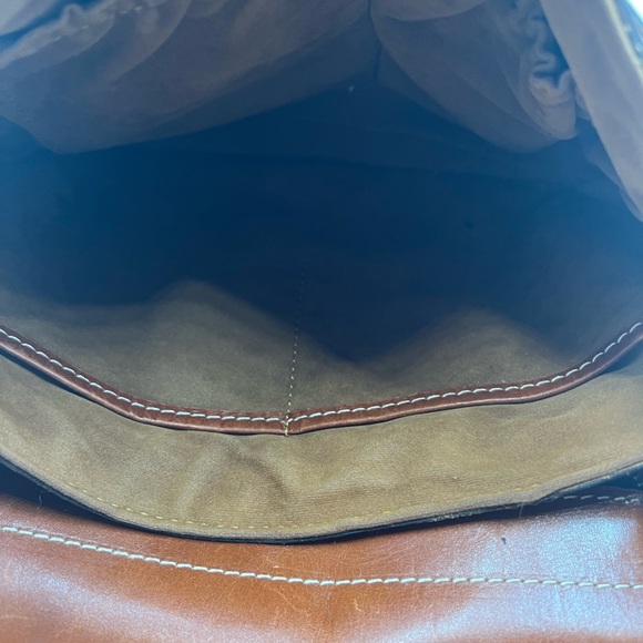 Patricia Nash London Saddle Leather Bag - Picture 9 of 10